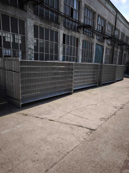 Gard mobil imprejmuire santier, panouri, garduri provizorii evenimente