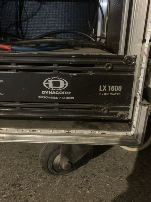 Rcf S8028 пасивни баскаси 2бр. И истинско стъпало на dynacord lx 1600