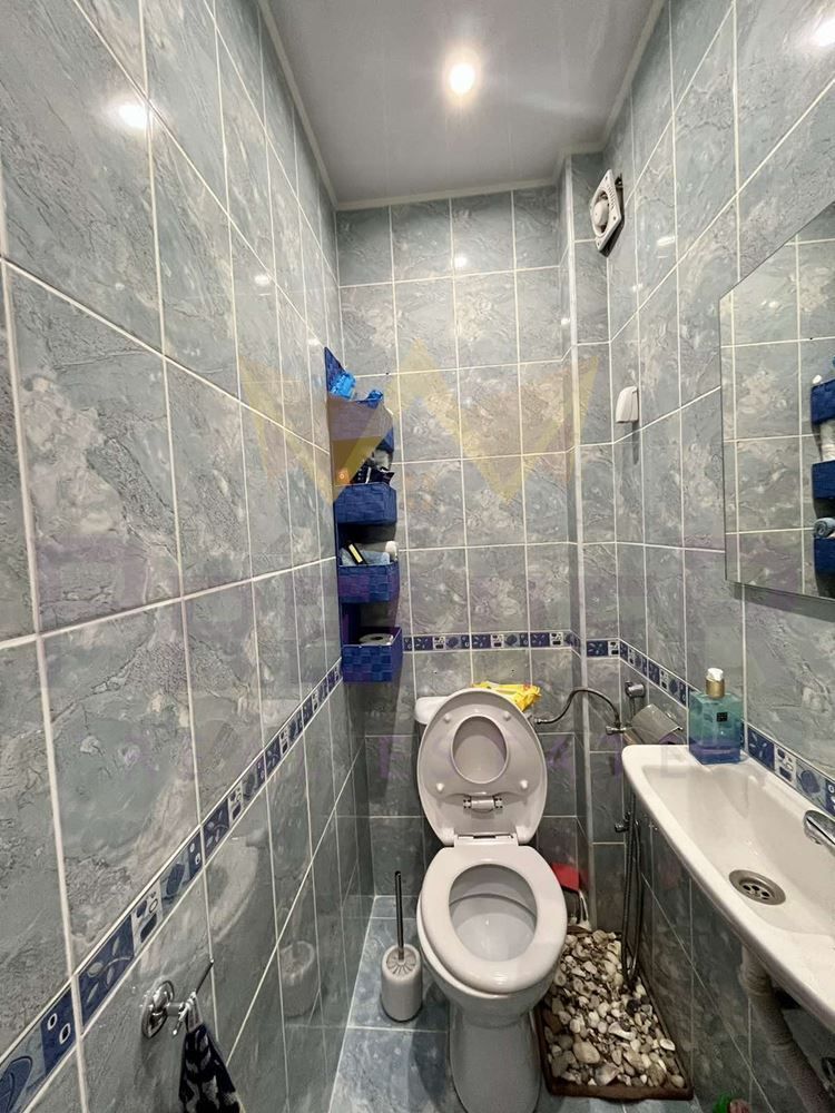 Продава се Тристаен апартамент в Добрич, Център - 87 кв.м за 1035 €/кв.м - Снимка #10