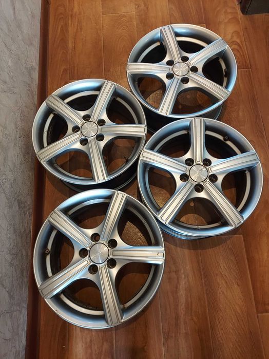 Продам диски R15 в хорошем состоянии