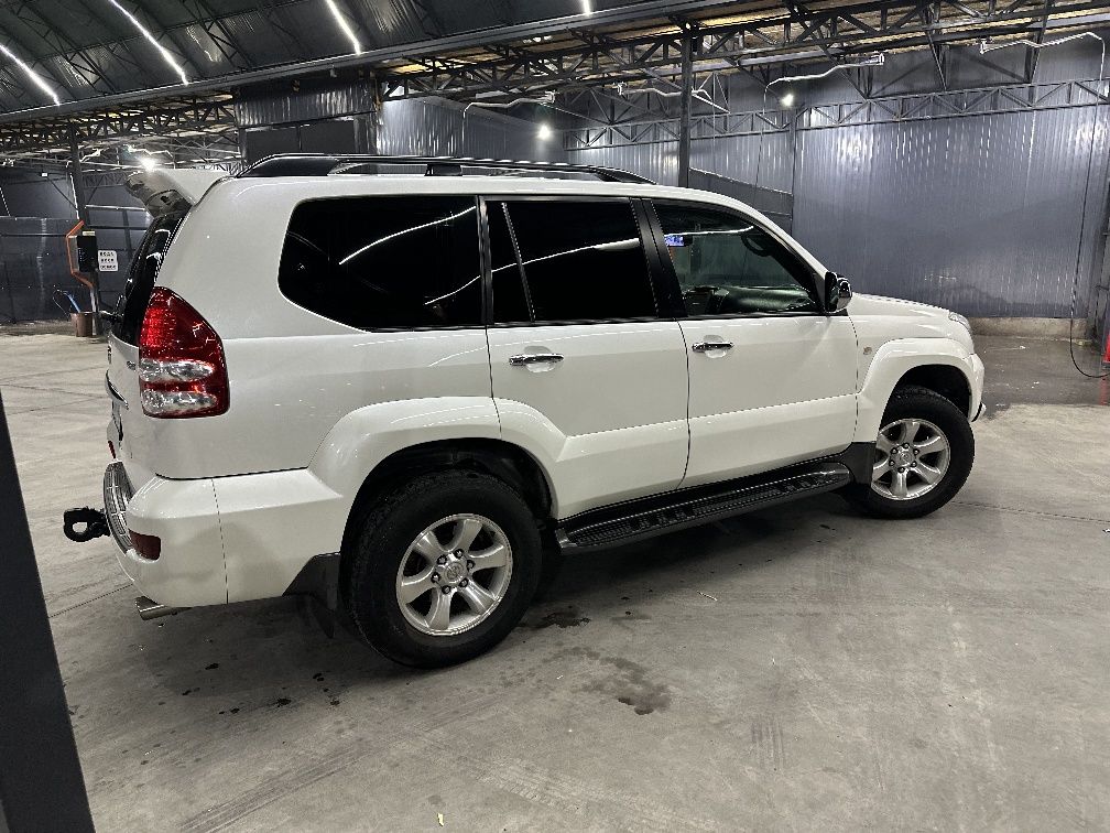 Toyota Prado 120