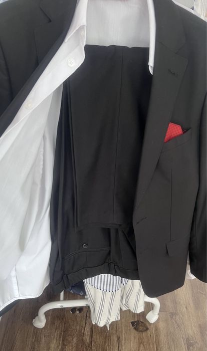 Costum Zara bleumarin ca nou