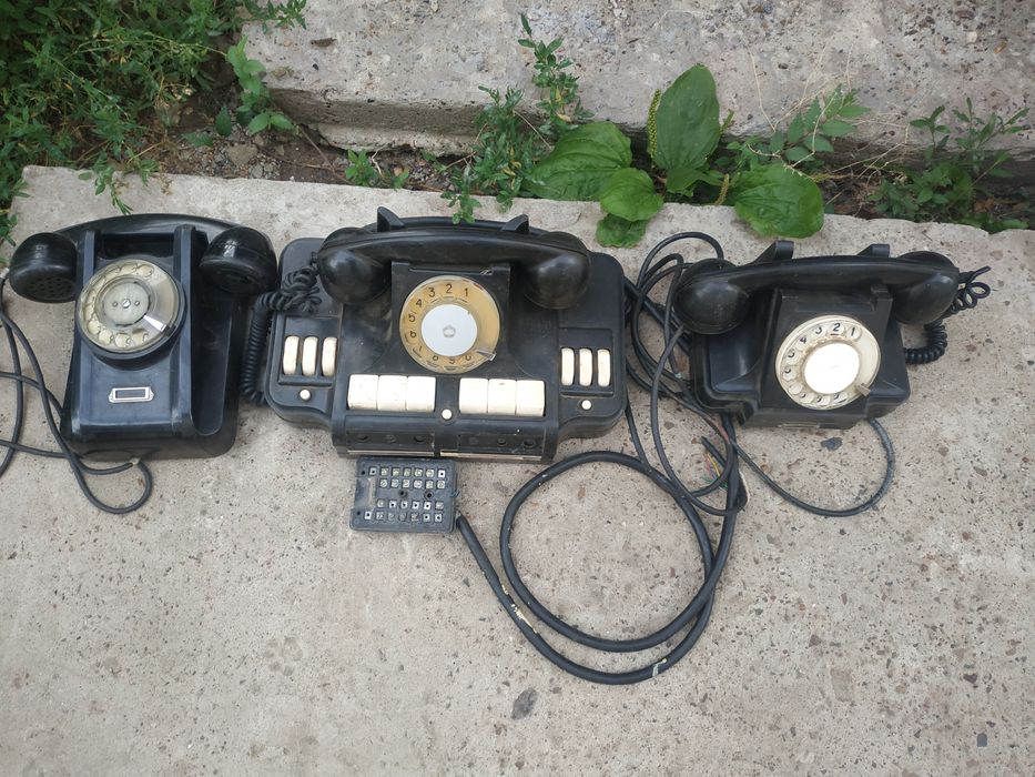 Продам советские телефоны