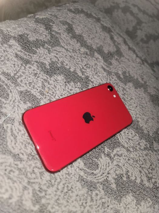 Iphone se 2020  holati ortacha