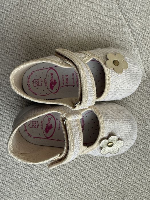 Чисто нови детски пантофи renbut размер 22