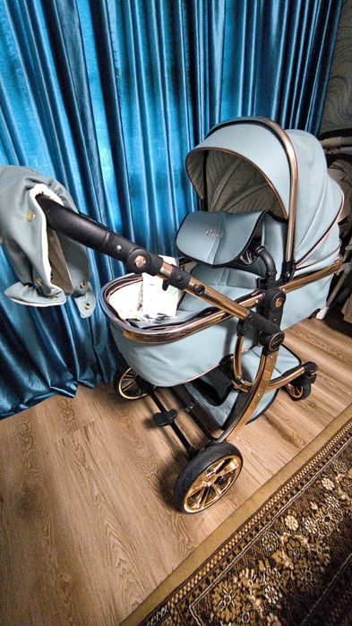 Детская демисезонная коляска