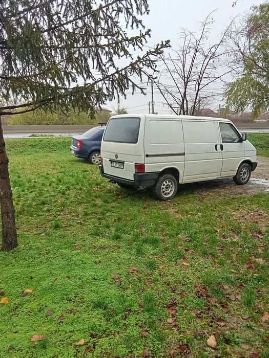 Vând vw Transporter T4
