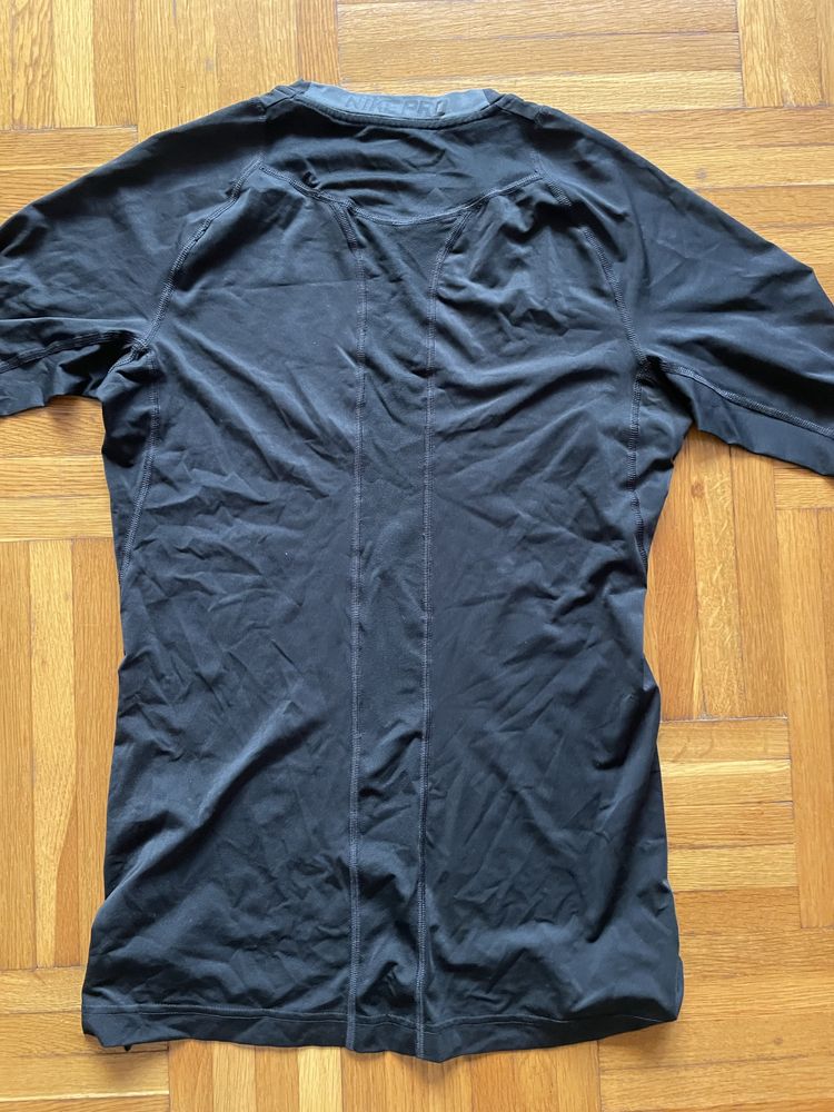 Спортна тениска Nike