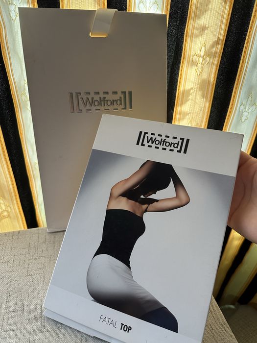 Оригинален Wolford Fatal Top, S, цвят черен