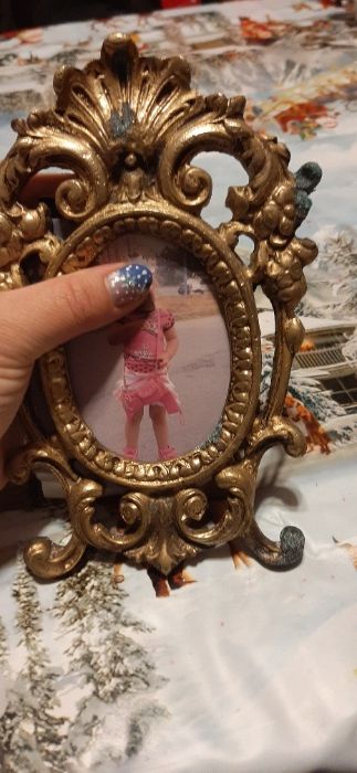 Месингова рамка за снимка ,коне пост.за  ножове,рози комплект
