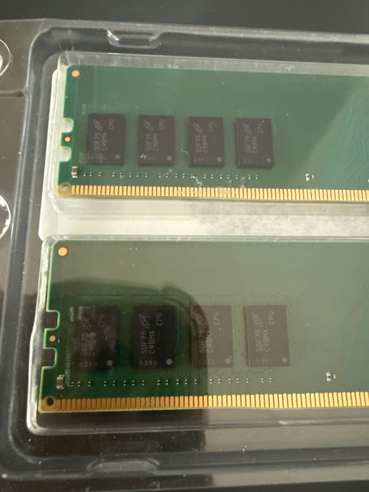 Crucial RAM памет DDR4-3200, 2 по 16 гб, чисто нова запечатана,2 стика
