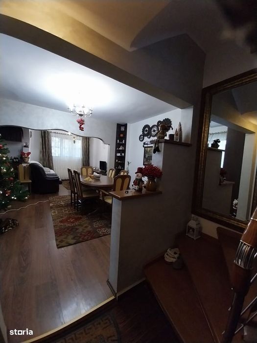 Casa / Vila 5 camere - Nerva Traian / Str. Papazoglu