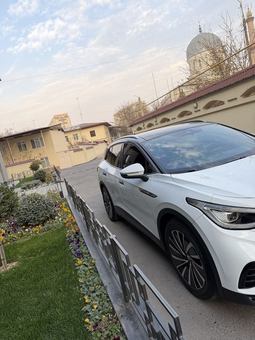 Volkswagen id 4 panarama tom