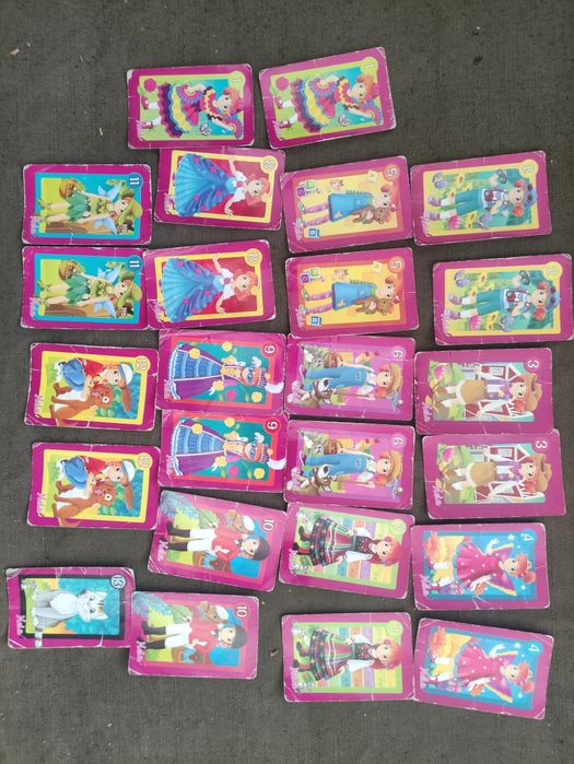 Продавам карти и жетони  Албум Star Wars .,карти Nela