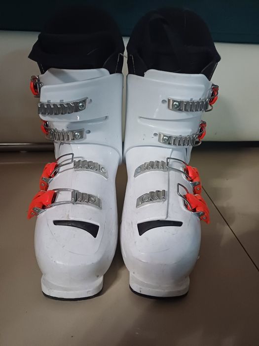 Ски обувки Hero Rossignol в периода състояние