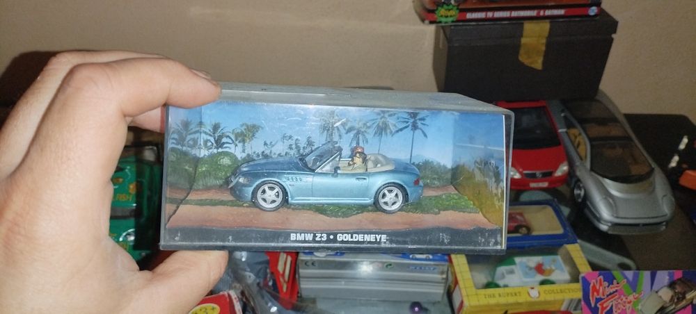 Продавам метални колички и камиони 1/18, 1:18 1:24 1:43