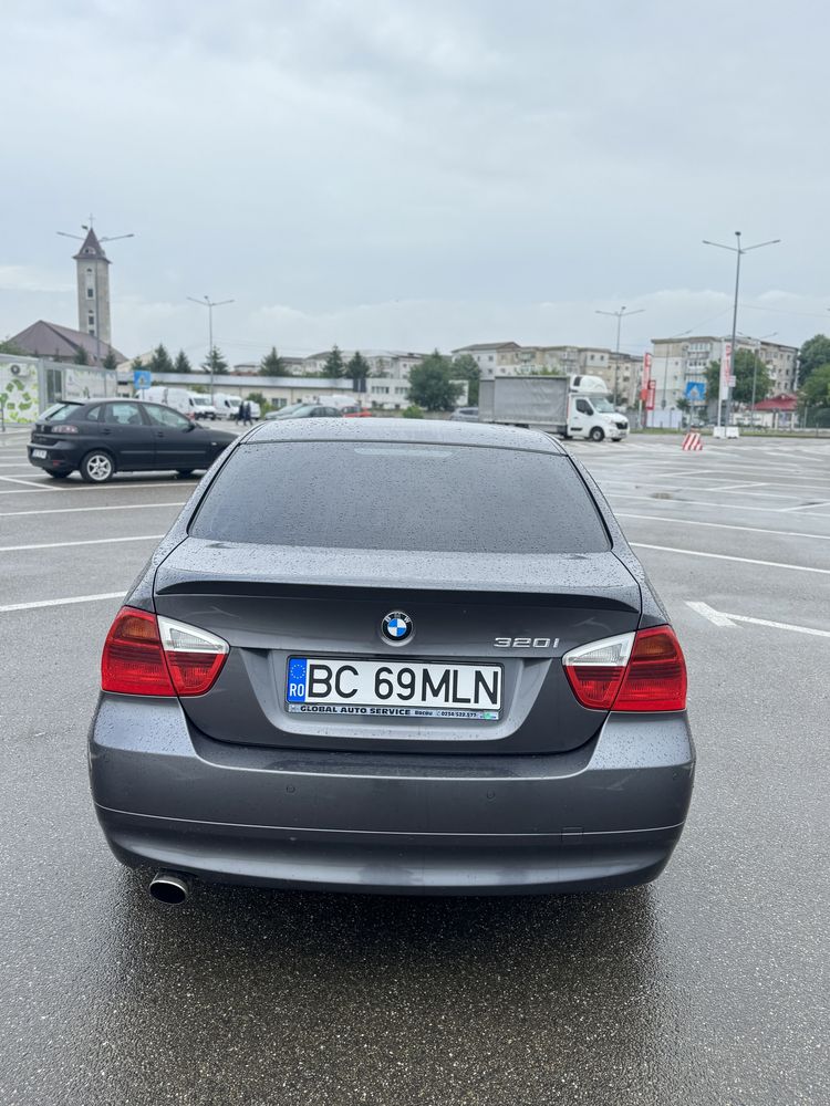 Bmw E90 320i bixenon