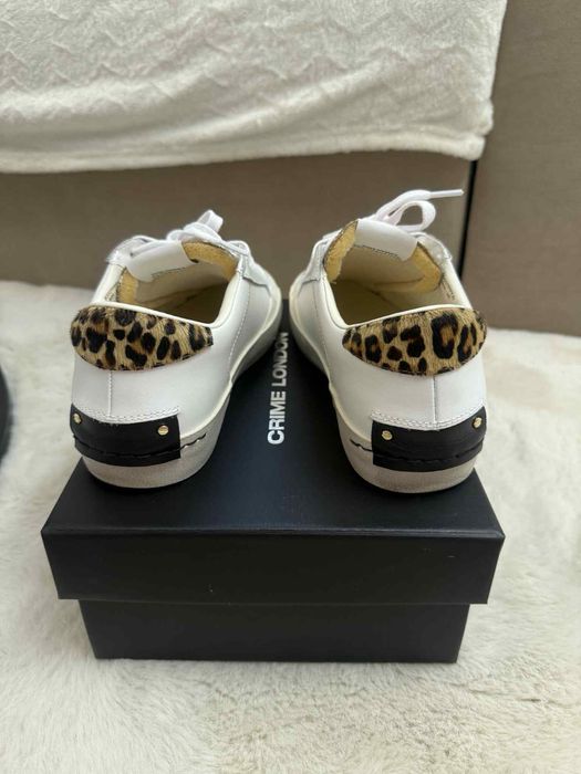 Adidasi Crime London