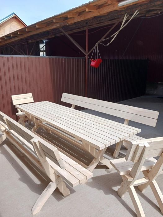 Vând mese rustice de gradina