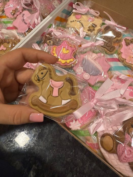 Ръчно изработени медени бисквити с фондан