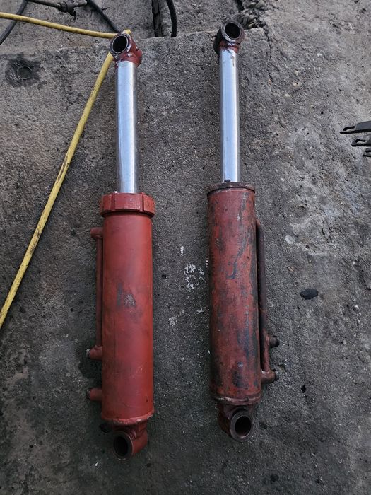 Cilindrii,  distribuitor,  pompa turola , brate cu semiluna ifron