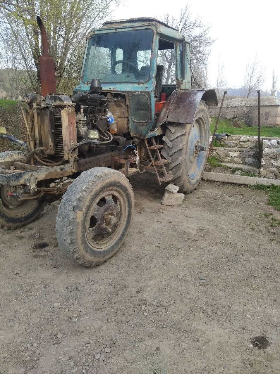 Belarus mtz80 srochna sotiladi