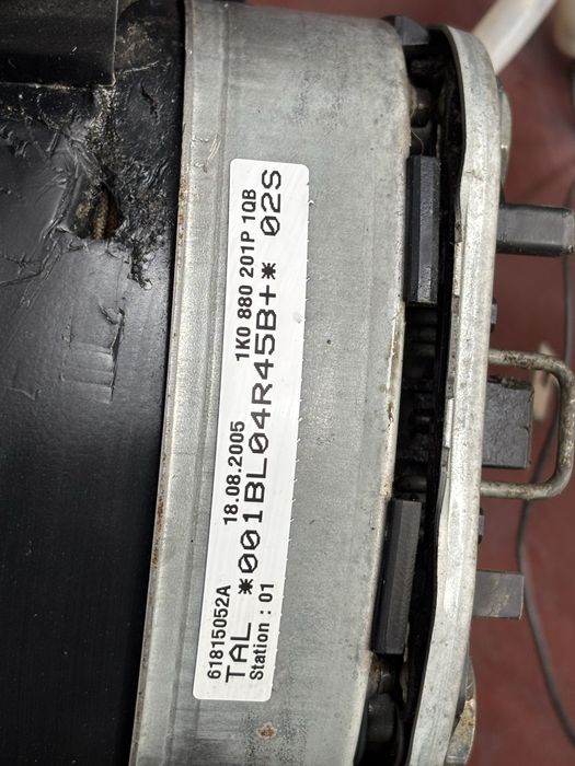 airbag volan vw golf 5 in 3 spite cod 1K0880201P