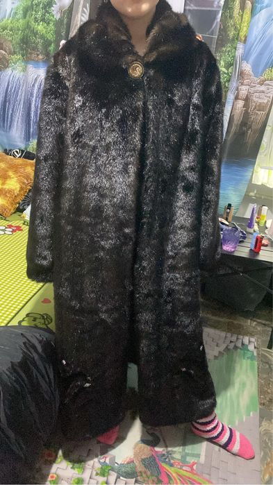 Продам вещи женские,  шубу и куртку.