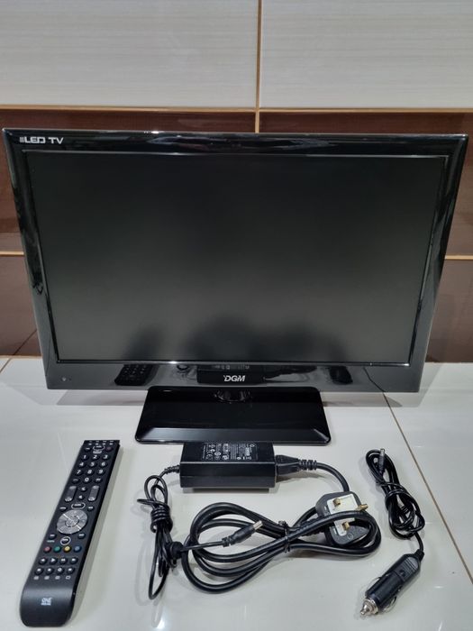 TV LED DGM 12V 22 inch cu dvd (UK)