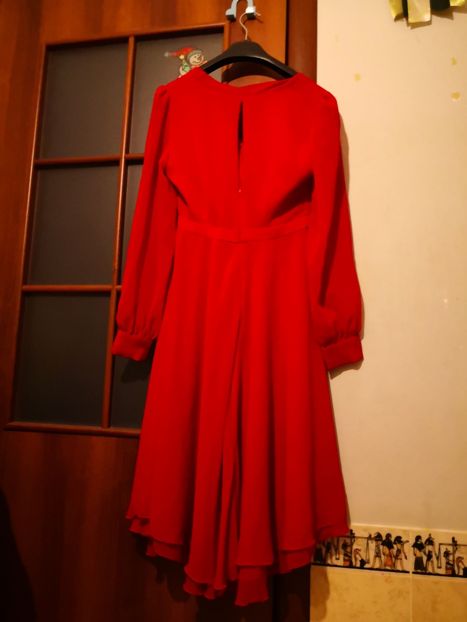Красное платье Gucci