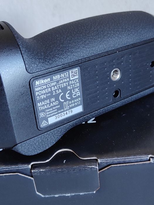 Nikon Z8 Battery Grip MB-N12, nou