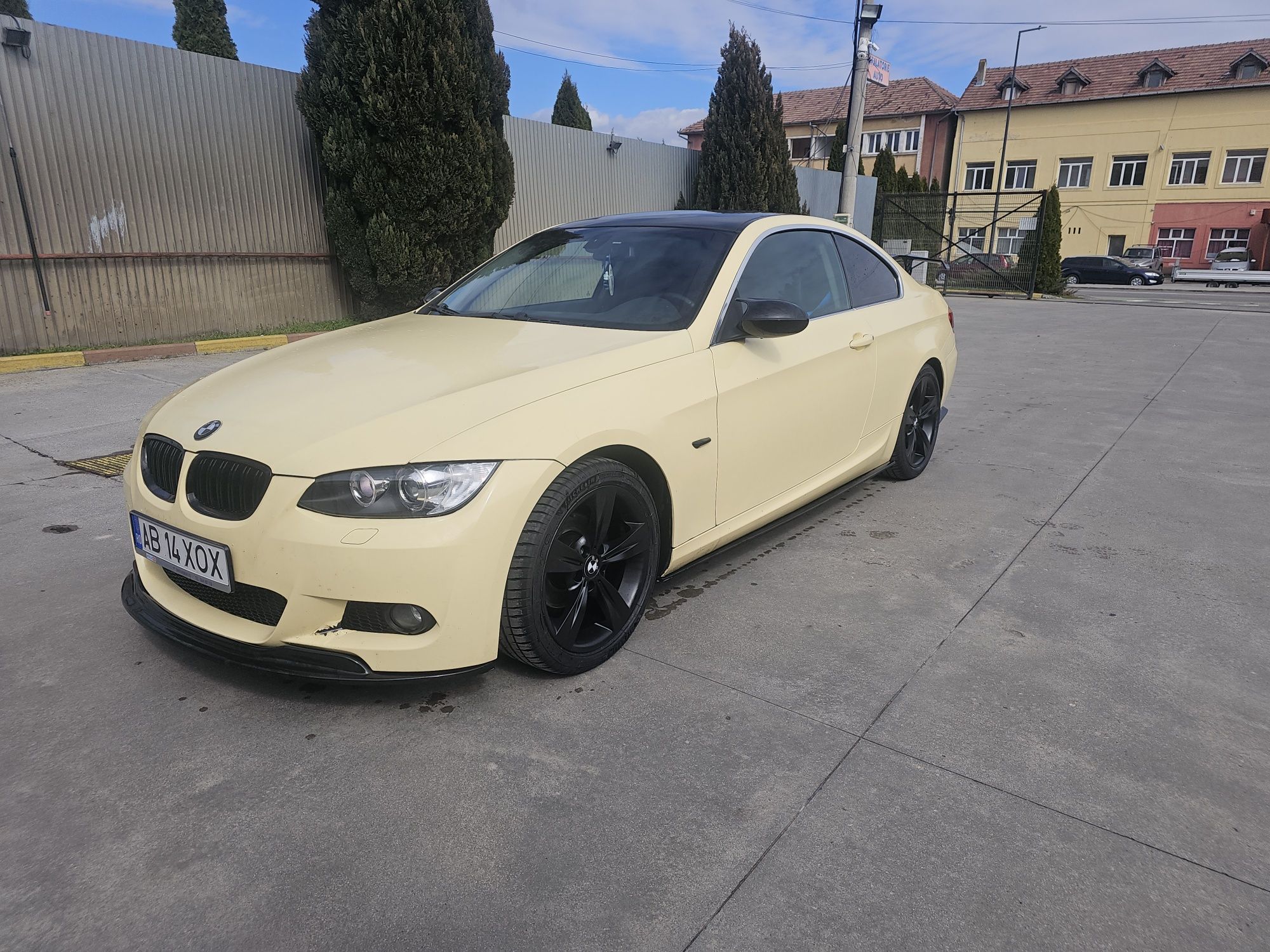 Vând BMW e92 2.0i