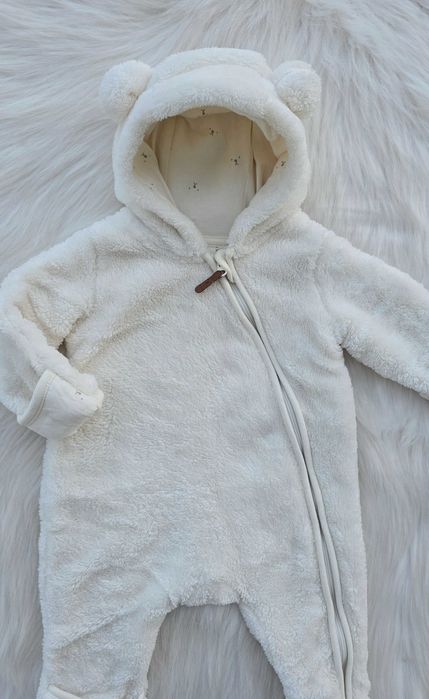 Пухен гащеризон с ушички H&M размер 56см.