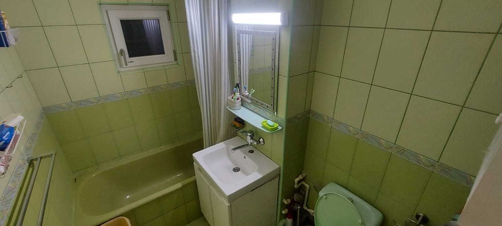 Inchiriez apartament 2 camere zona Rovine