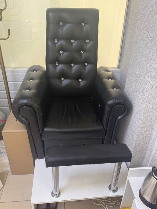 Продам педикюрное кресло