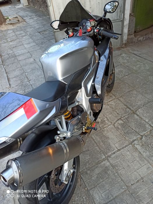 Aprilia RSV 1000 MILLE R