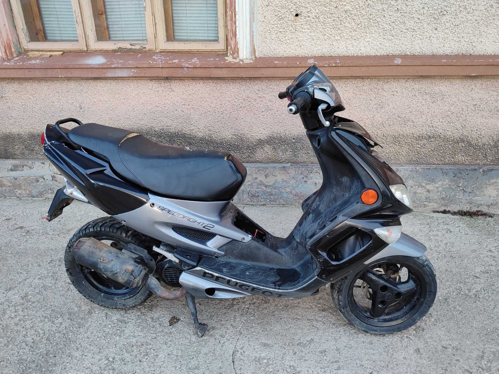 Dezmembrez scuter Kymco Agility Peugeot Vclic Vivacity SpeedFight 2