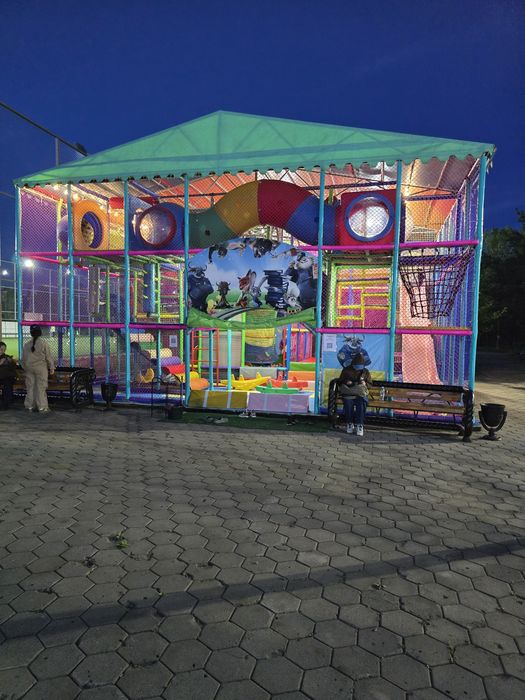 ЛАБИРИНТ   игрой аттракцион