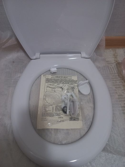 Продам новое  сиденье  для унитаза