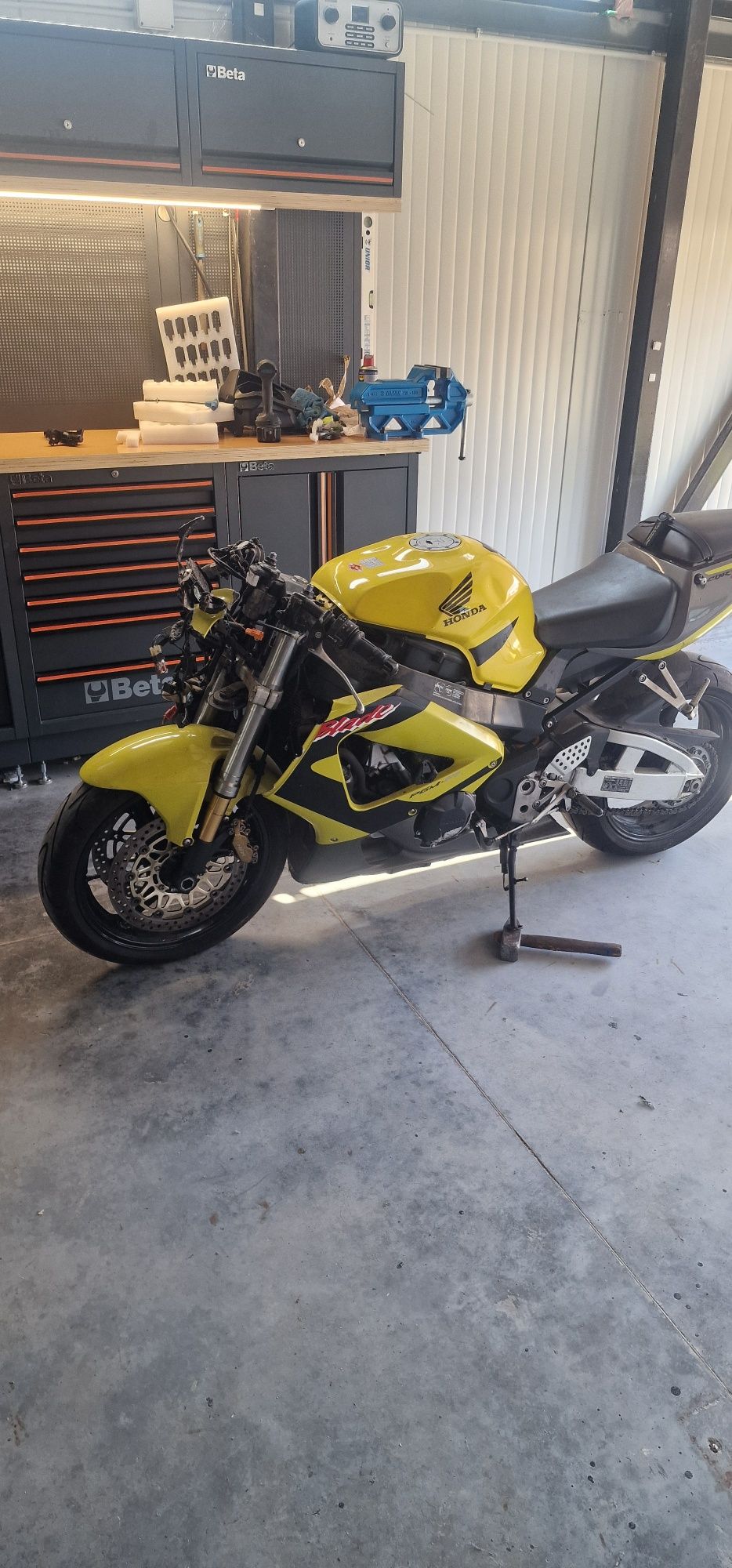 Cadru cu acte si roata cu discuri Honda CBR929RR 929