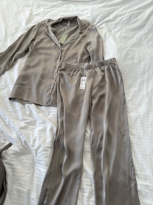 Pijamale Intimissimi mărimea M din mătase naturală 100%