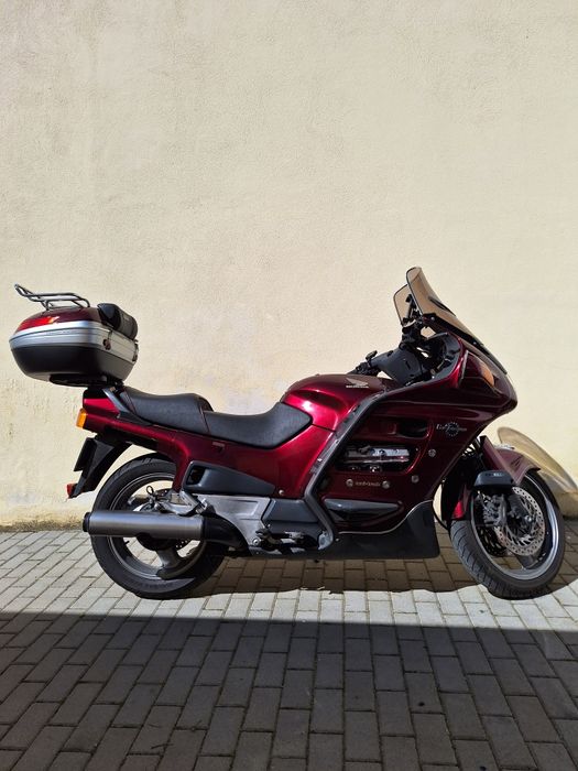 De vânzare( sau schimb cu enduro) Honda st 1100 Pan European