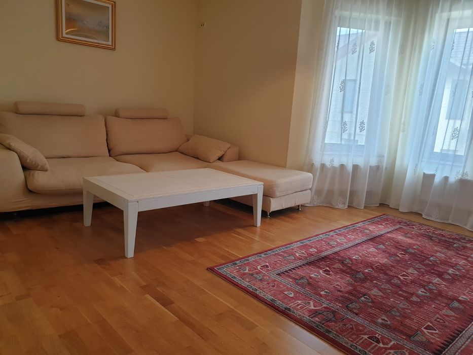 PF - închiriez apartament 3 camere Miroslava
