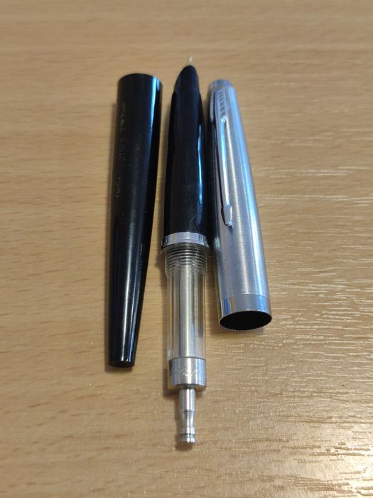 Stilou italian cu piston nou penita aurie