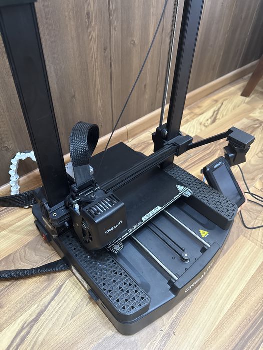 Продаю 3D-принтер Creality Ender-3 V3 SE