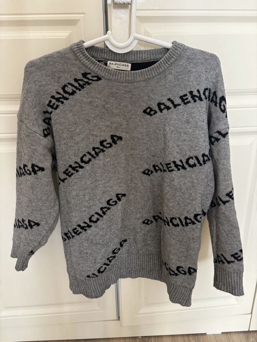 Разгрузка гардероба Armani, Lagerfeld