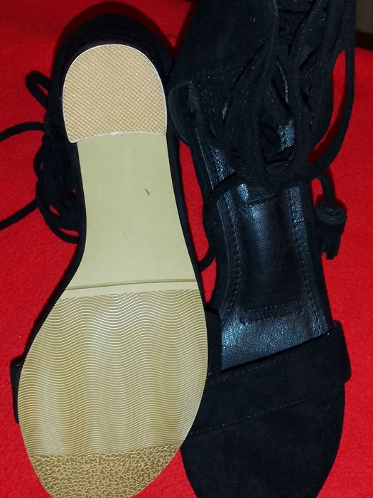 Sandale noi ,superbe!!!