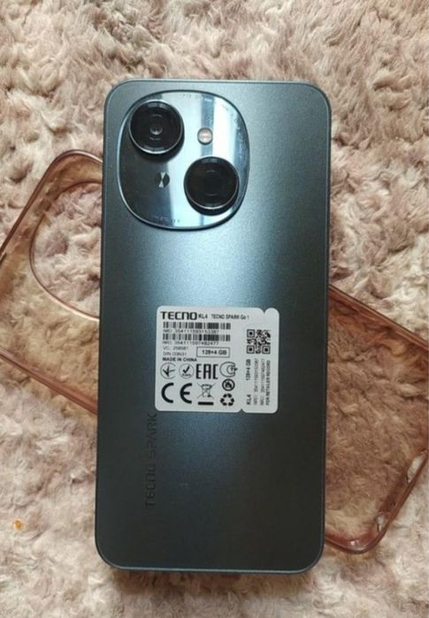 Tecno Spark Go1 8/128gb ideal aybi yoʻq tinniq 100% ekran 120gers