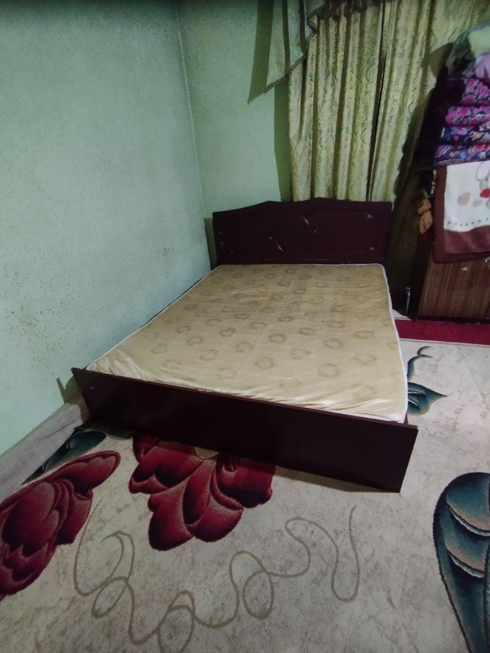 Krovat matras spalniy
