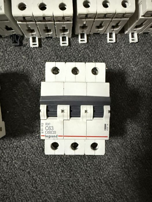 Sigurante trifazice 32a, 40a, 63a, moller, legrand, eaton, bticino